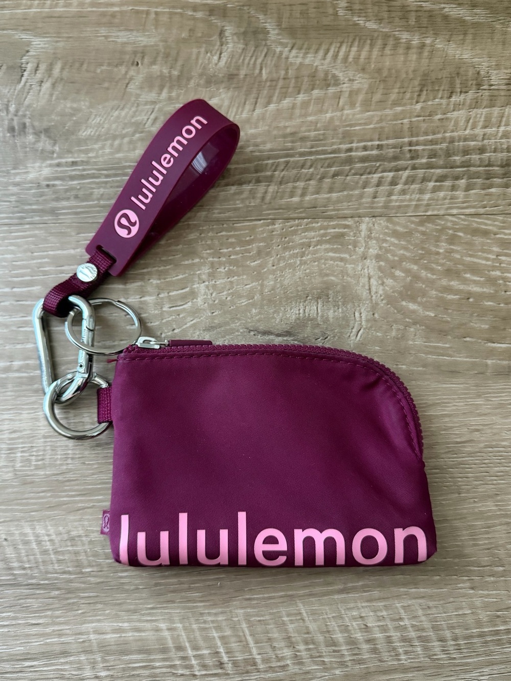 Lululemon Clippable card pouch with silicone keychain